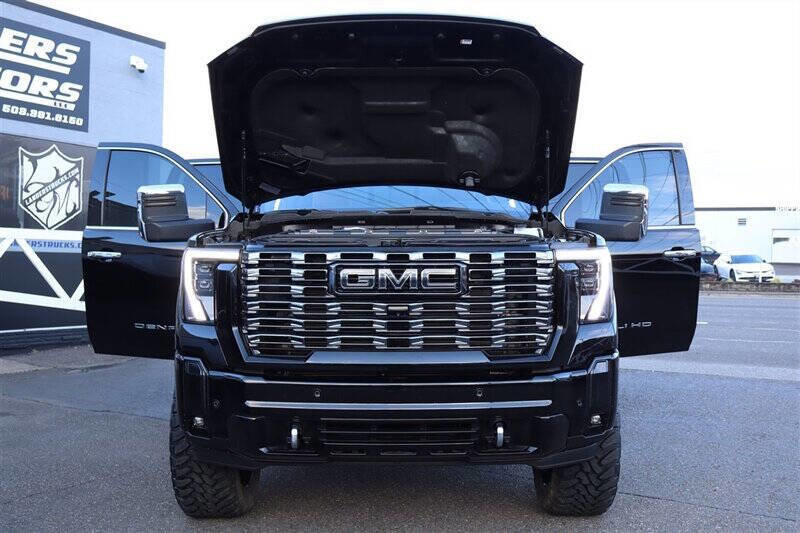 Used 2025 GMC Sierra 3500 Denali Ultimate image 38