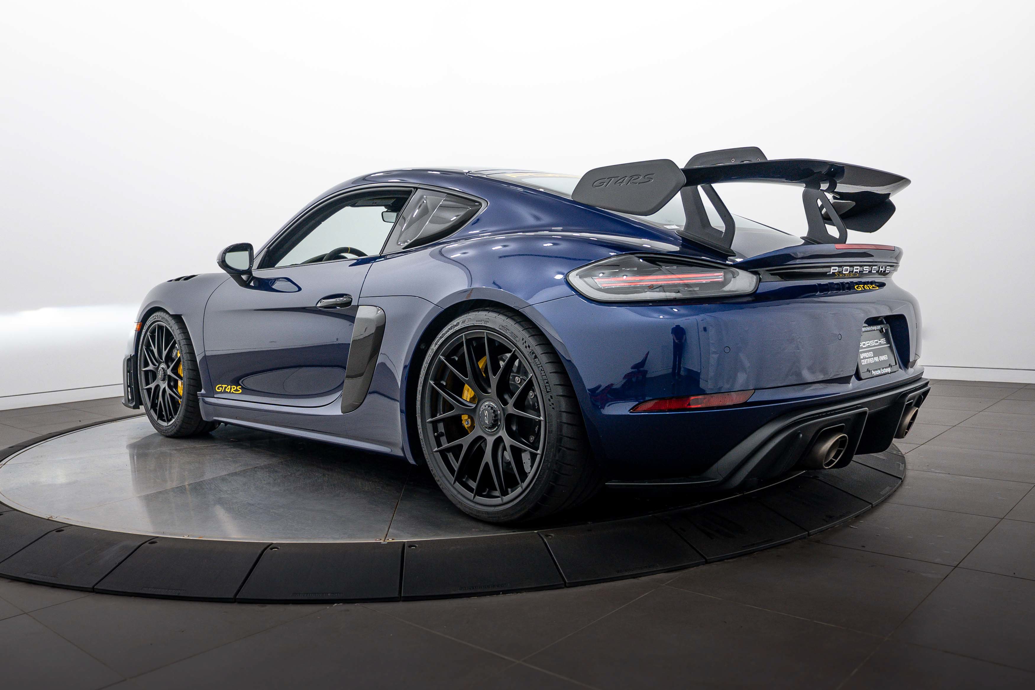 Certified 2025 Porsche 718 Cayman GT4 RS RWD image 3