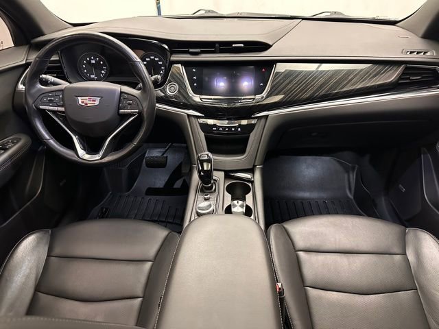 Used 2020 Cadillac XT6 Premium Luxury AWD/4WD image 7