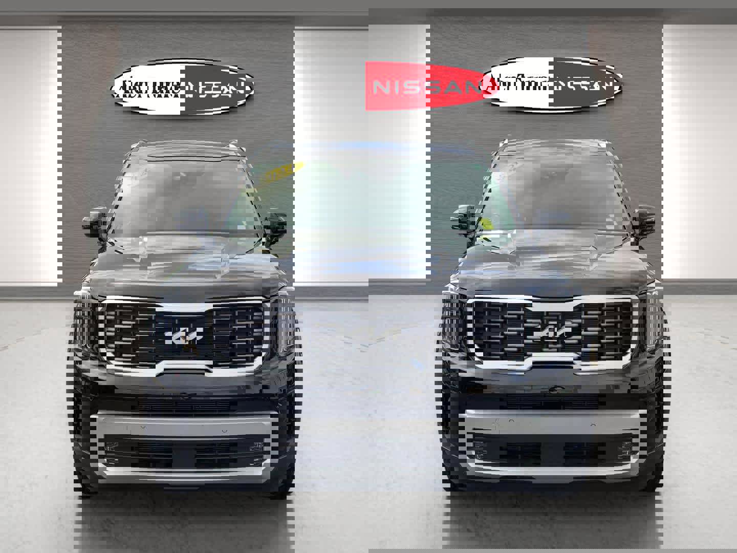 Used 2024 Kia Telluride SX w/ Towing Package image 7