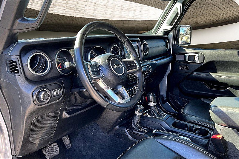 Used 2020 Jeep Wrangler Unlimited Sahara image 13