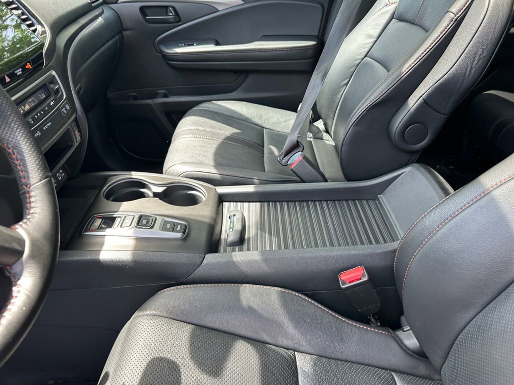 Used 2023 Honda Passport TrailSport image 19