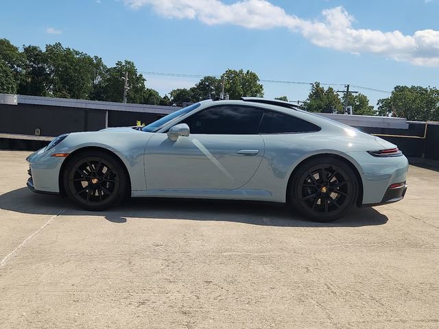 Used 2025 Porsche 911 Carrera image 2