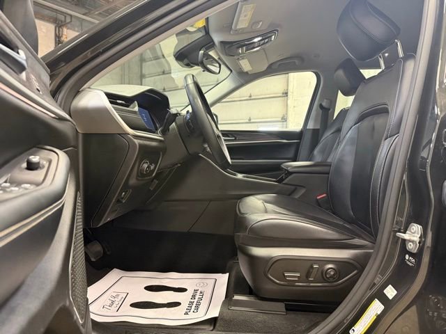 Used 2022 Jeep Grand Cherokee L Limited image 5