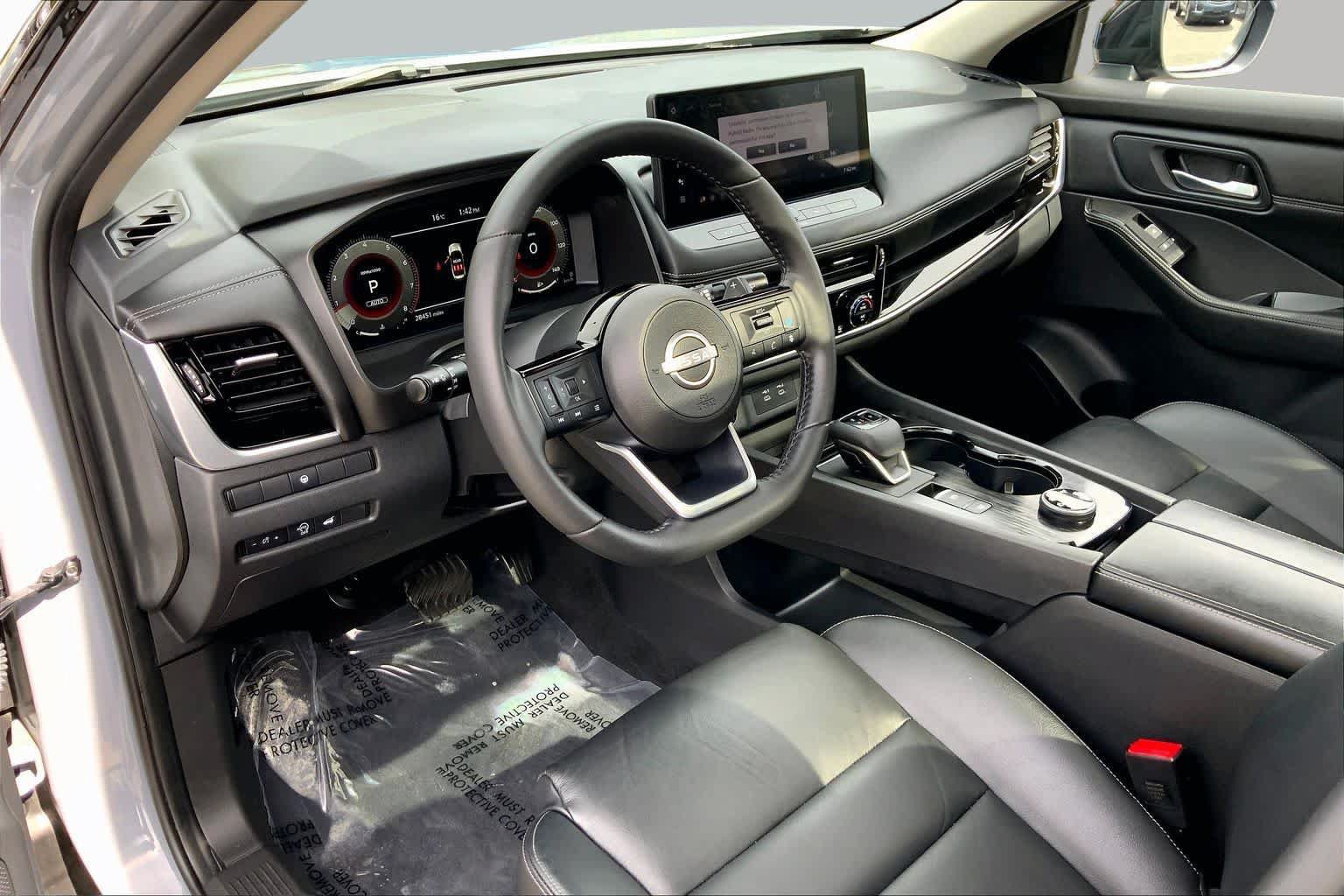 Used 2024 Nissan Rogue SL w/ SL Premium Package AWD/4WD image 18