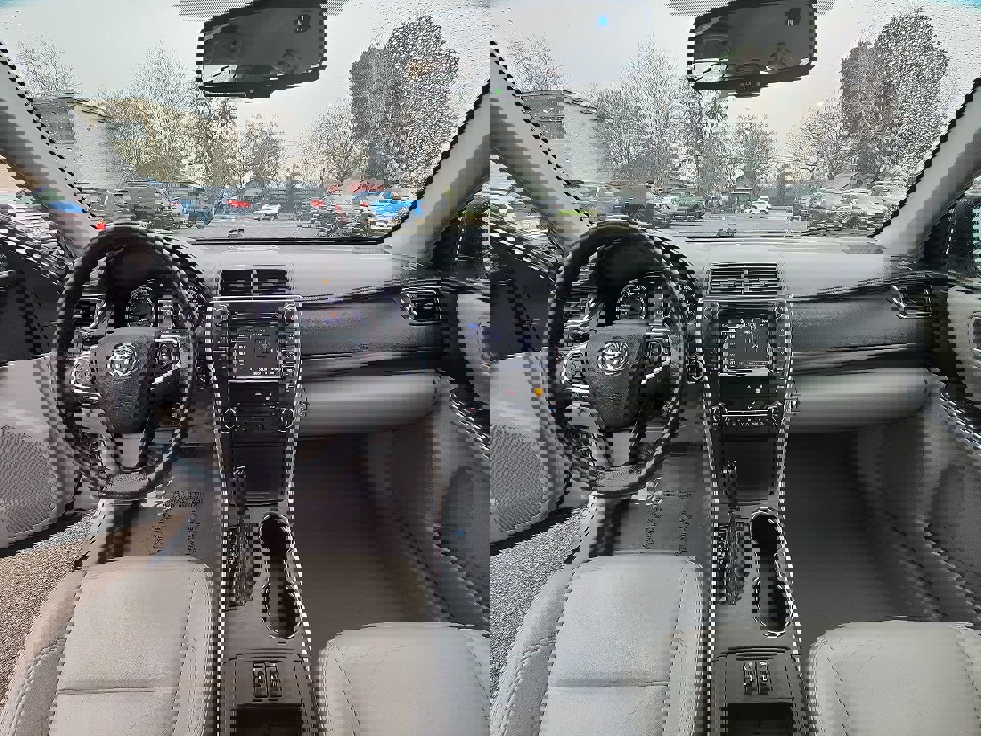 Used 2015 Toyota Camry XLE image 25