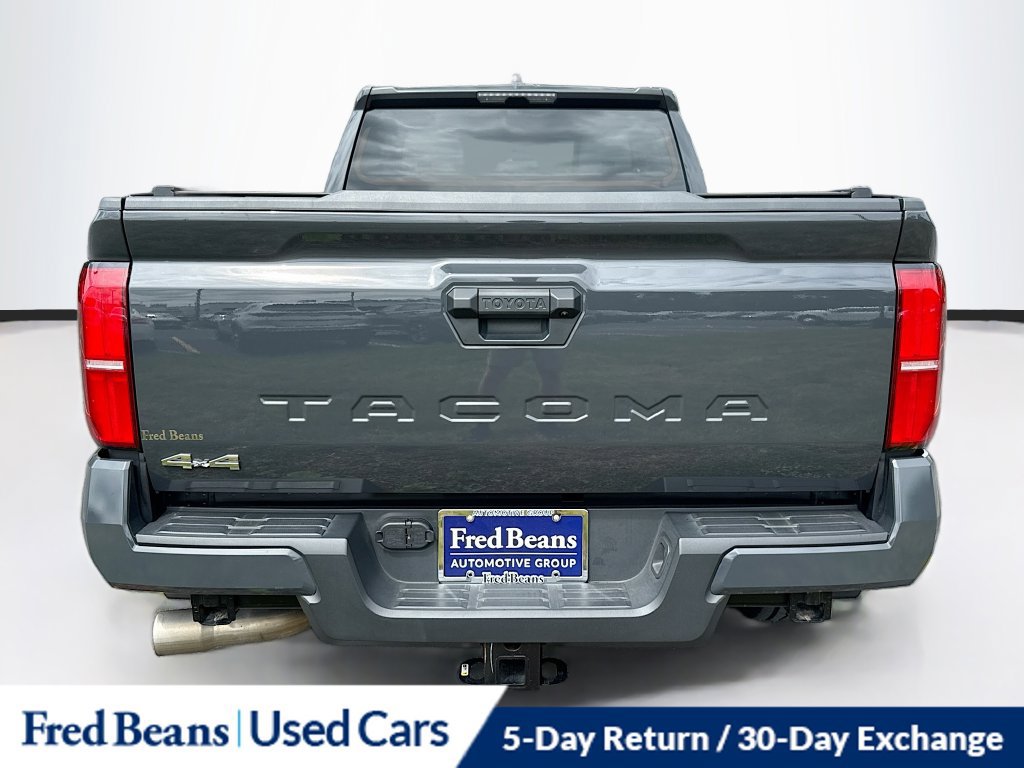 Used 2024 Toyota Tacoma SR5 AWD/4WD image 7