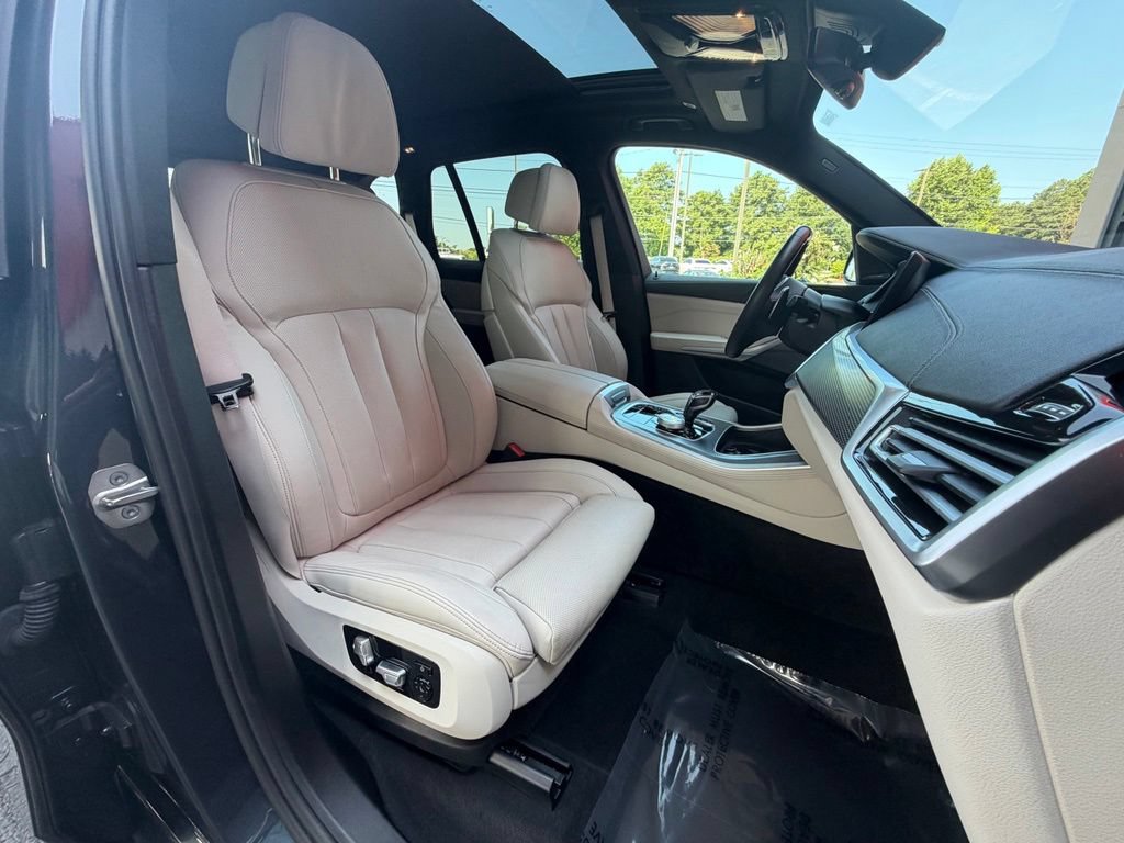Used 2022 BMW X5 M50i w/ Premium Package AWD/4WD image 30