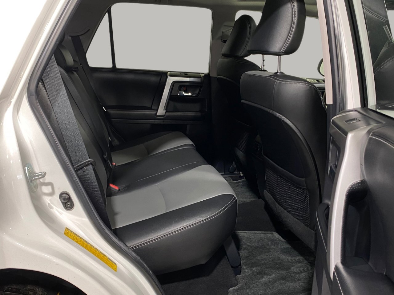 Used 2015 Toyota 4Runner SR5 Premium image 29