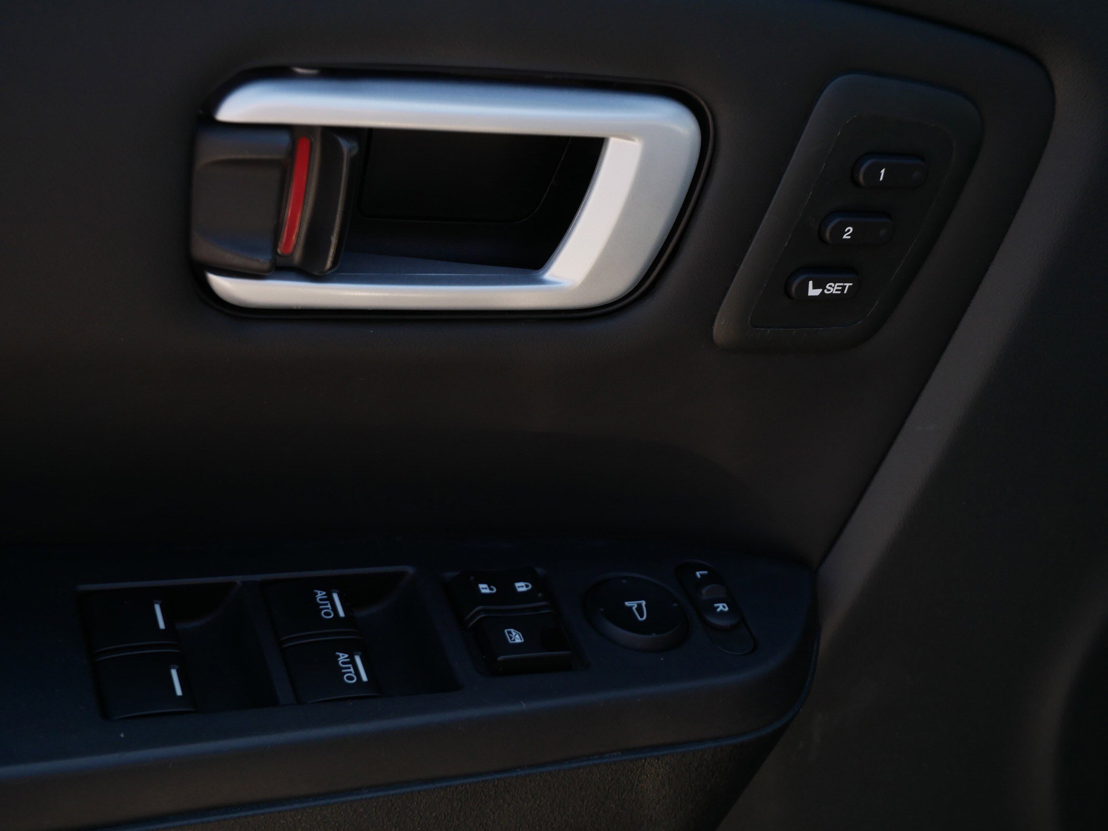 Used 2012 Honda Pilot Touring image 19