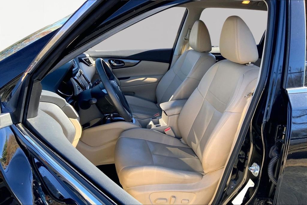 Used 2016 Nissan Rogue SL w/ SL Premium Package image 15