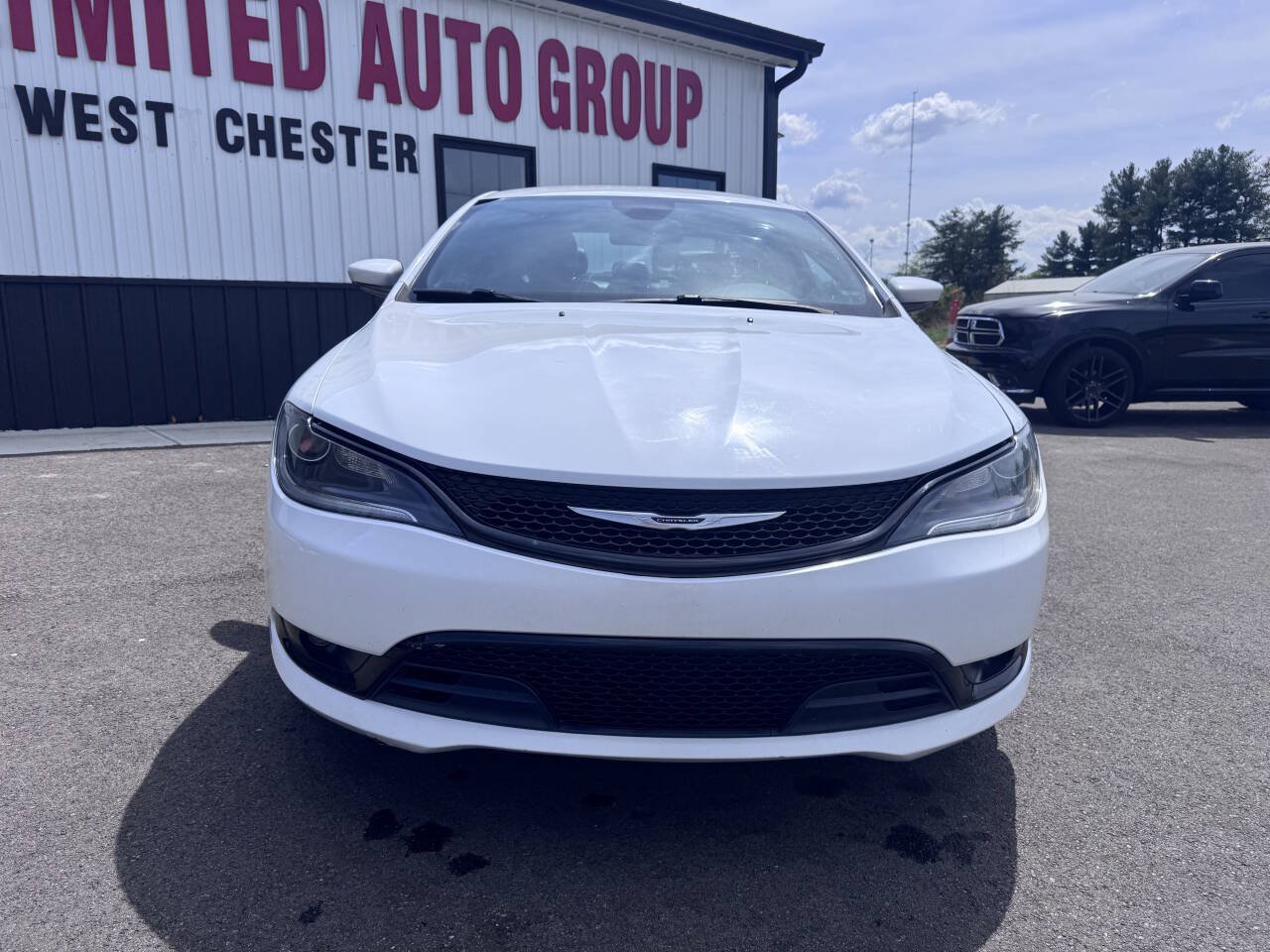 Used 2016 Chrysler 200 S w/ Comfort Group FWD image 2