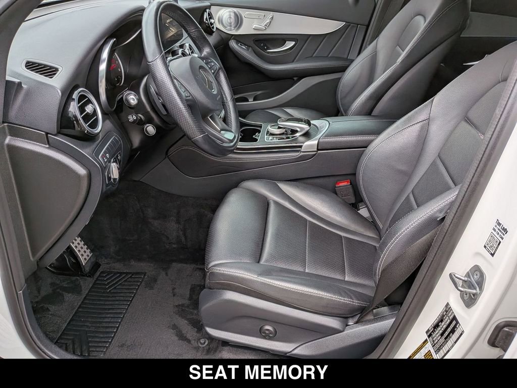 Used 2019 Mercedes-Benz GLC 300 4MATIC Coupe image 2