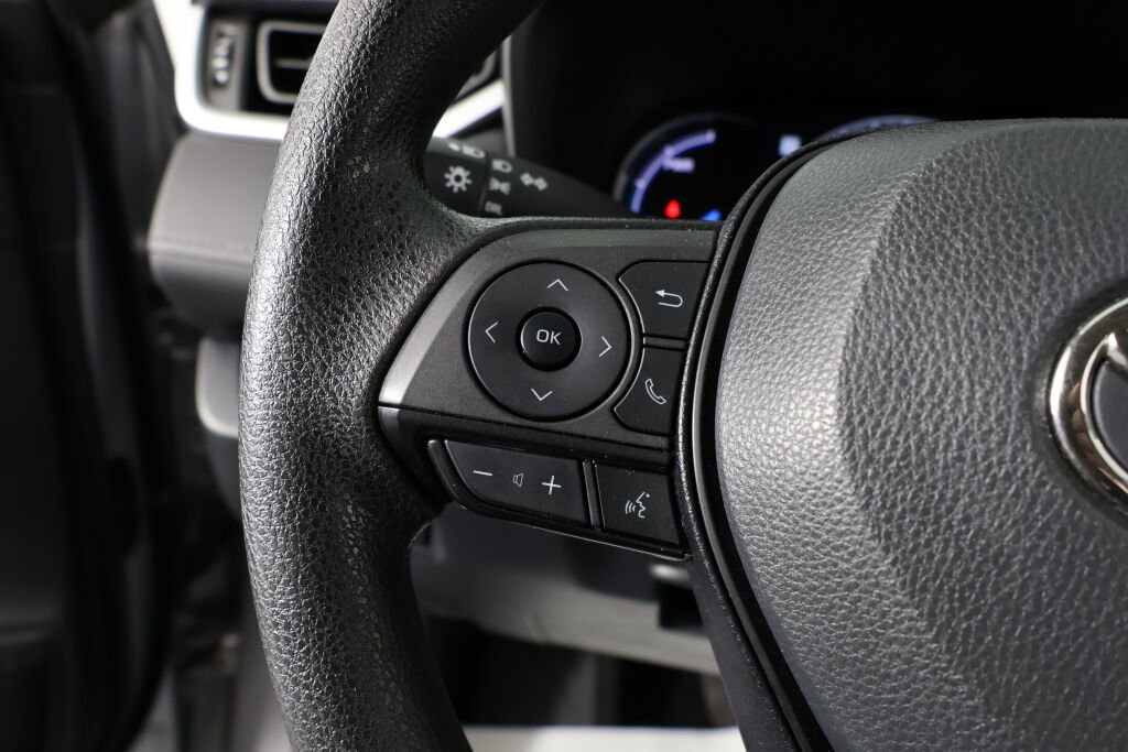 Used 2023 Toyota RAV4 LE image 32