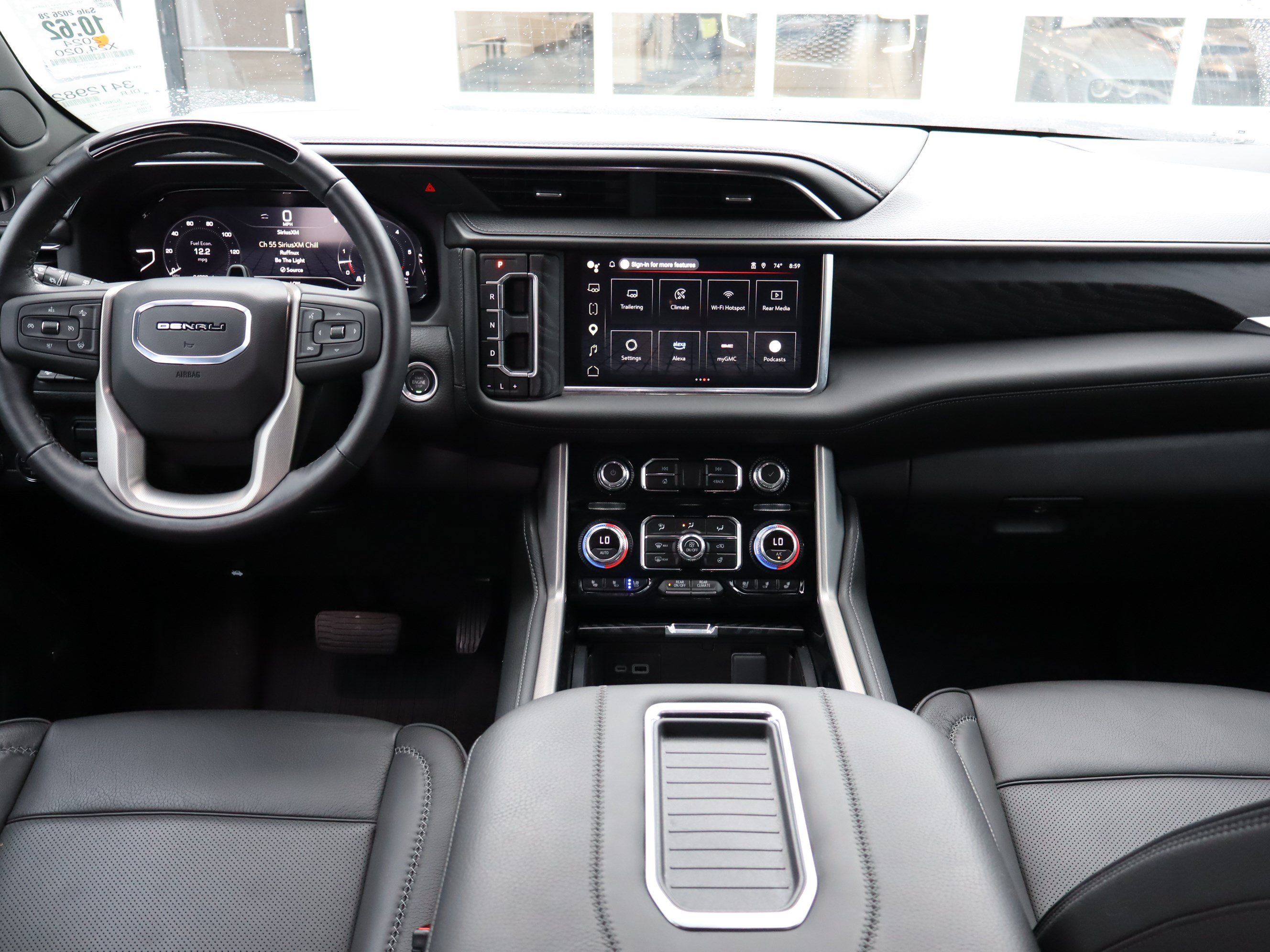 Used 2024 GMC Yukon Denali w/ Denali Reserve Package AWD/4WD image 18