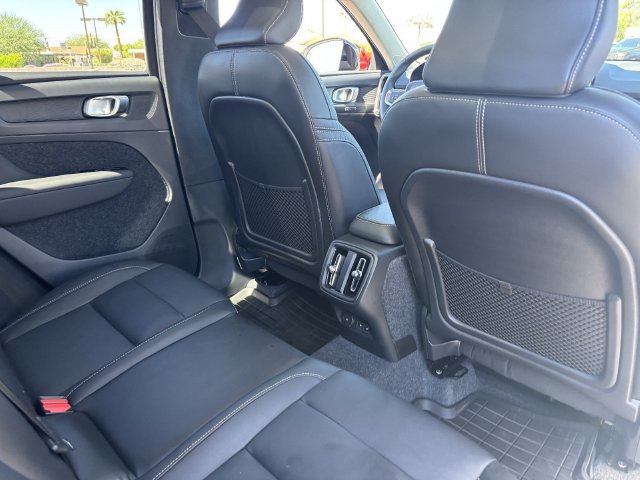 Used 2026 Volvo XC40 B5 Plus AWD/4WD image 13