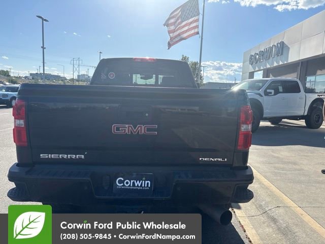 Used 2018 GMC Sierra 2500 Denali w/ Duramax Plus Package AWD/4WD image 6