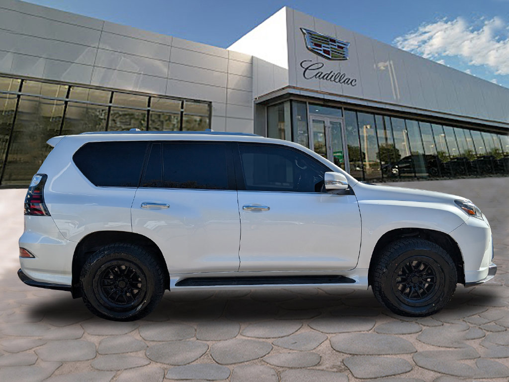Used 2023 Lexus GX 460 Premium w/ Accessory Package AWD/4WD image 7