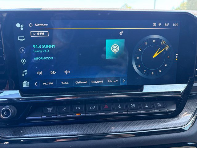 Used 2024 Chevrolet Silverado 2500 ZR2 w/ Technology Package AWD/4WD image 18