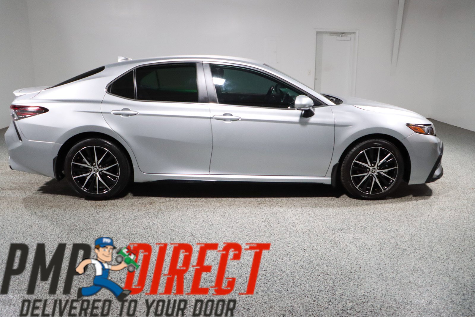 Used 2024 Toyota Camry SE image 6