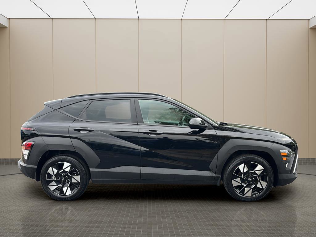 Certified 2024 Hyundai Kona SEL FWD image 6
