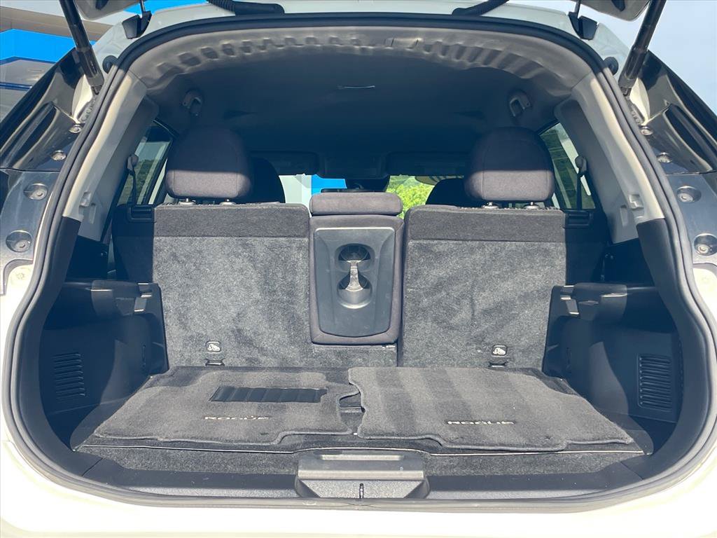 Used 2020 Nissan Rogue SV w/ Premium Package FWD image 24