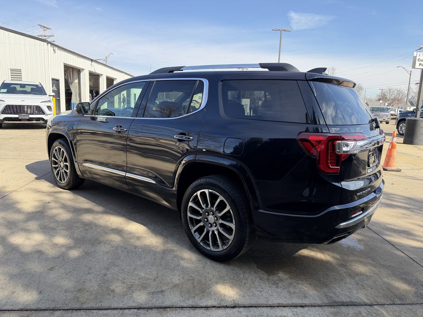 Used 2021 GMC Acadia Denali w/ Trailering Package image 29
