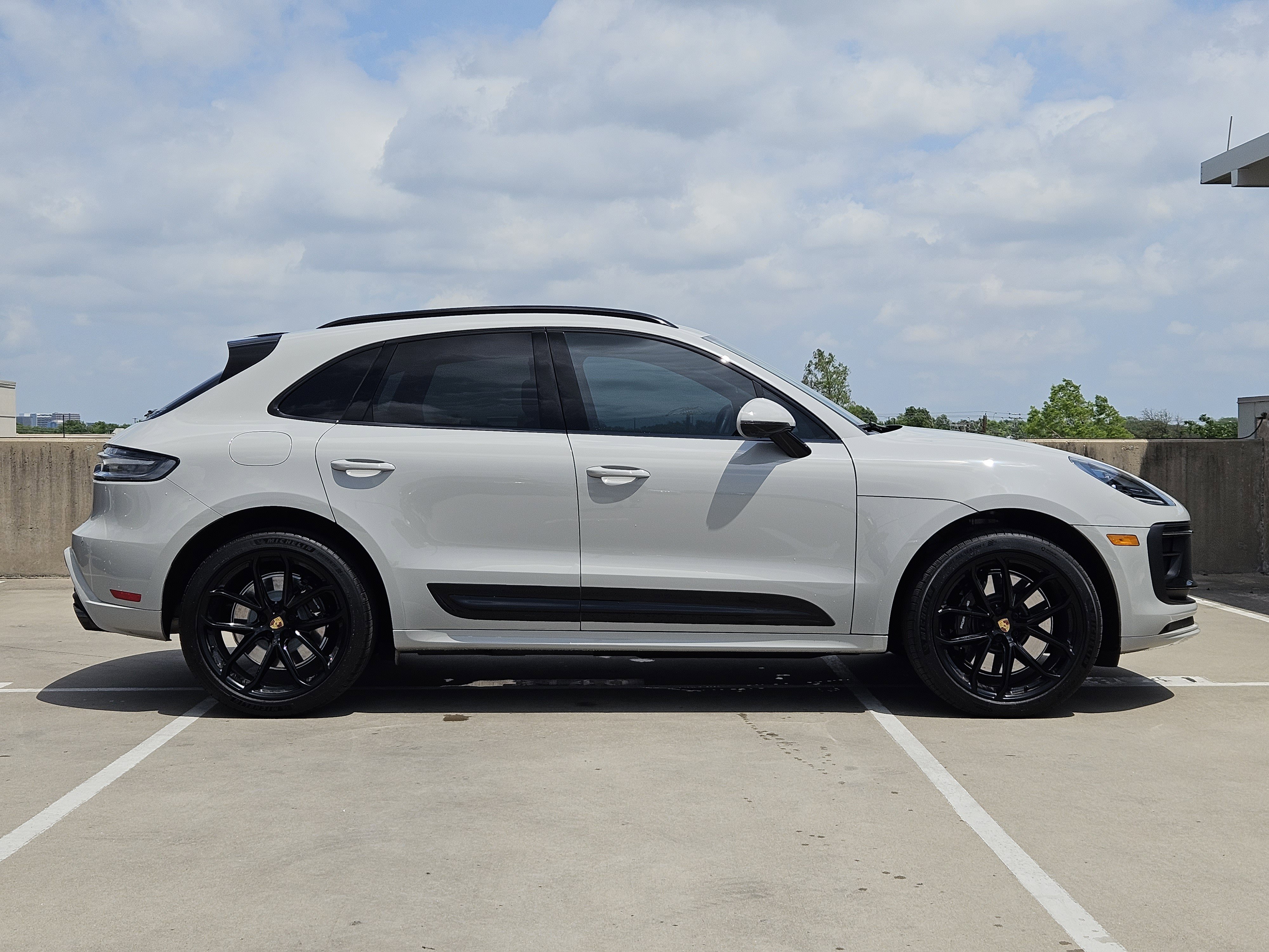 Certified 2026 Porsche Macan GTS image 9