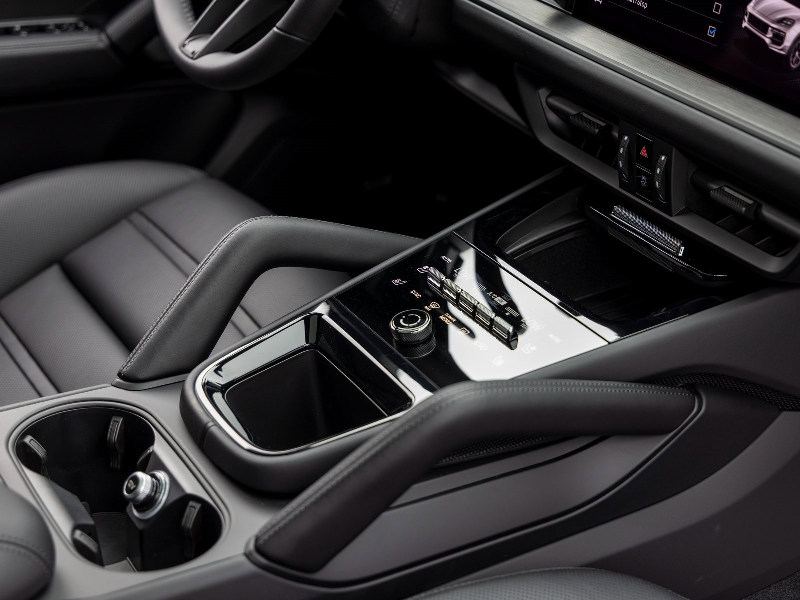 New 2025 Porsche Cayenne GTS image 55