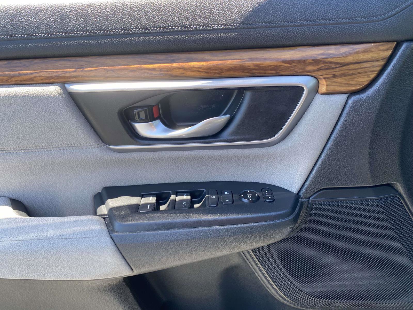 Used 2019 Honda CR-V EX image 18