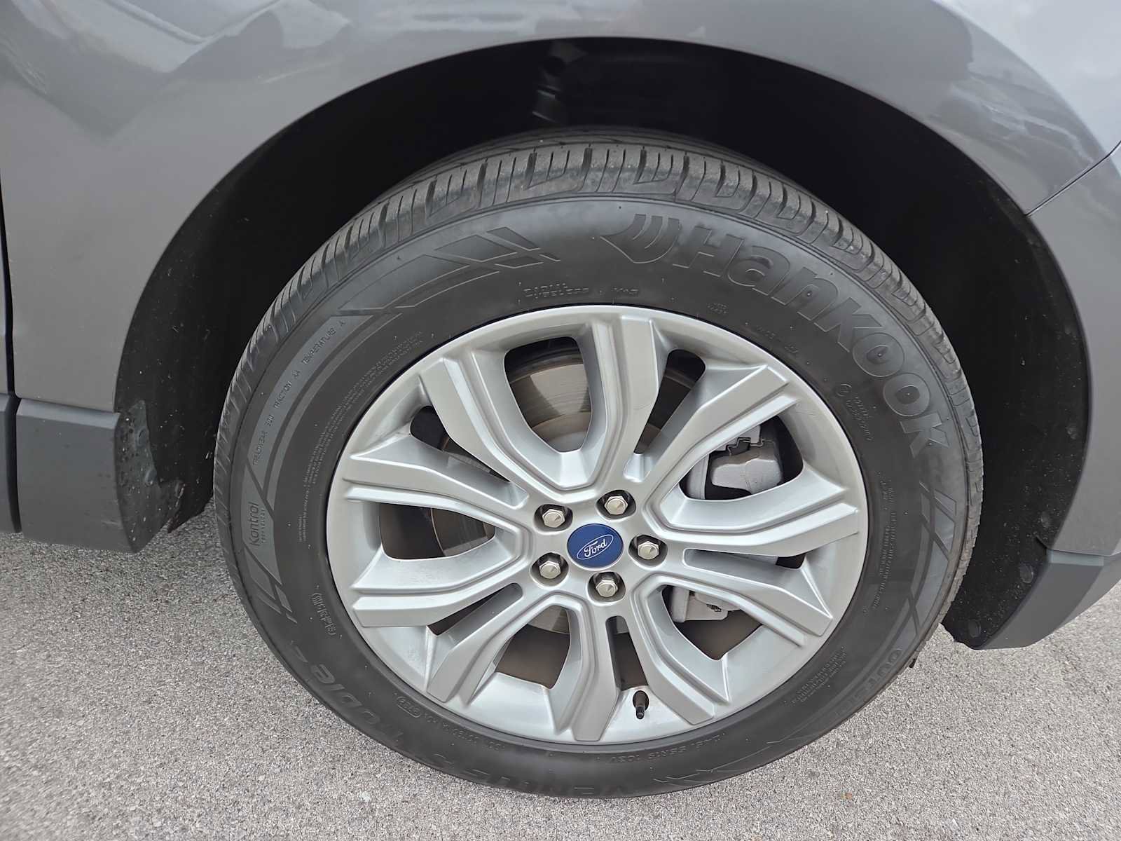 Used 2022 Ford Edge Titanium video 2