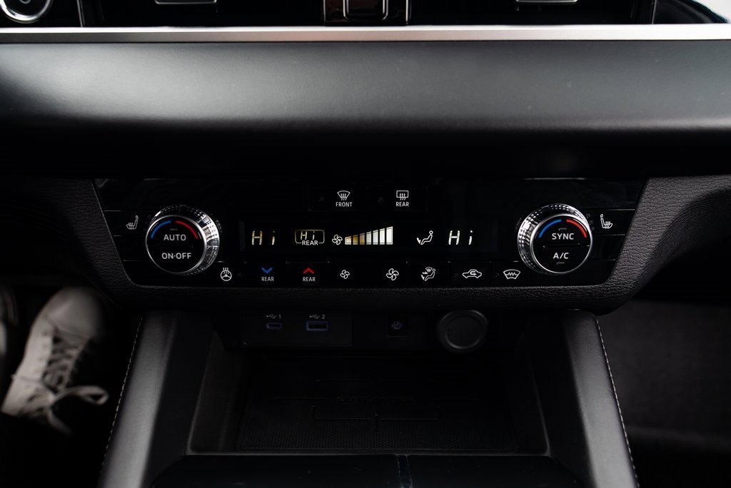 Used 2025 Mitsubishi Outlander SEL Black Edition image 16