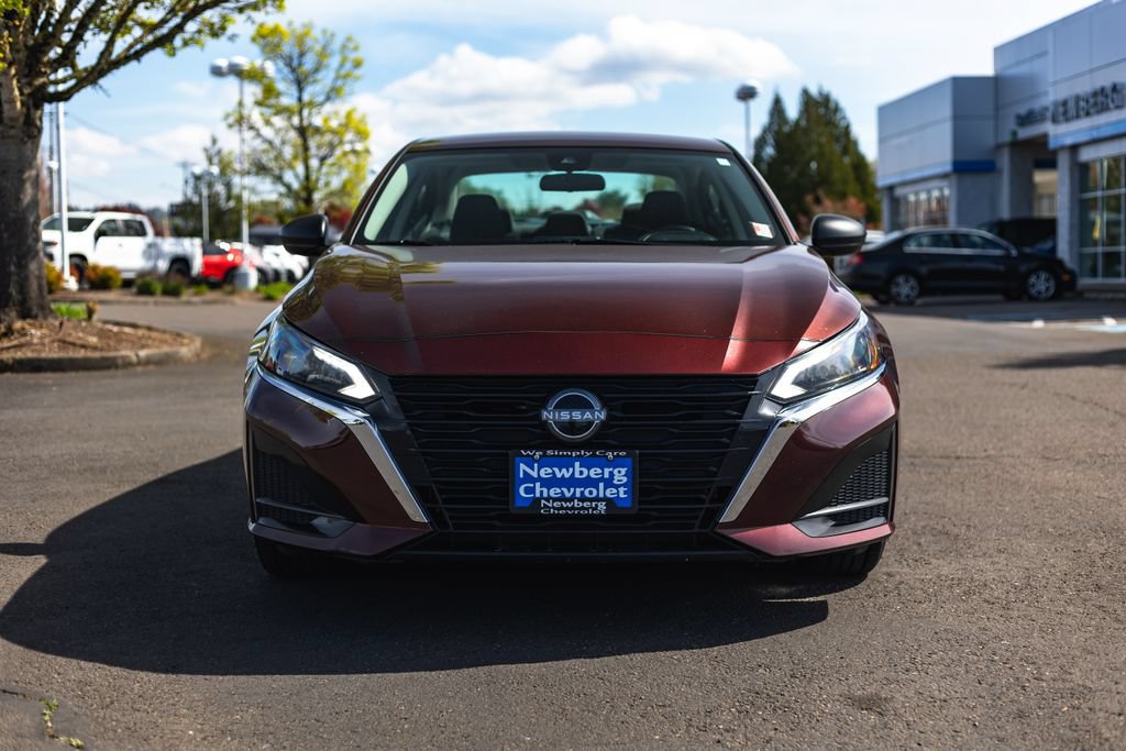 Used 2024 Nissan Altima 2.5 SV FWD image 7