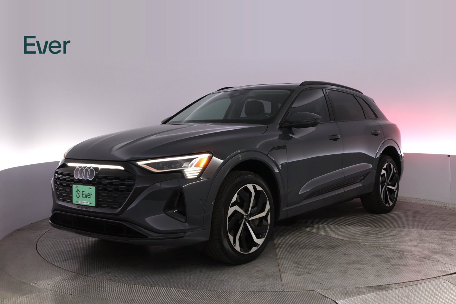 Used 2024 Audi Q8 e-tron Premium Plus w/ Prestige Package AWD/4WD image 2