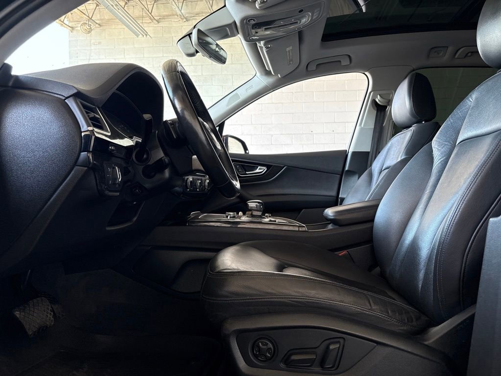 Used 2017 Audi Q7 3.0T Premium Plus AWD/4WD image 9
