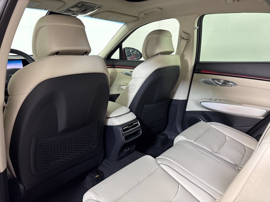 New 2026 Genesis GV70 2.5T Advanced AWD/4WD image 22