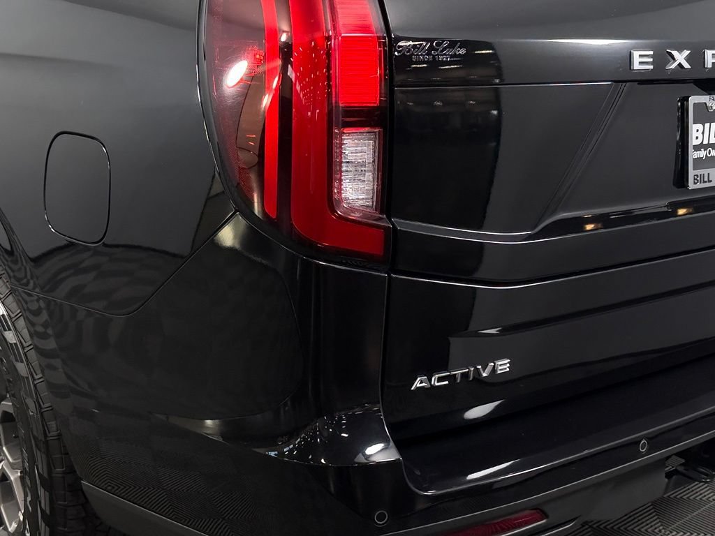 Used 2025 Ford Expedition Active AWD/4WD image 12