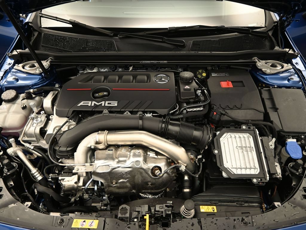 Used 2025 Mercedes-Benz CLA 35 AMG 4MATIC image 36