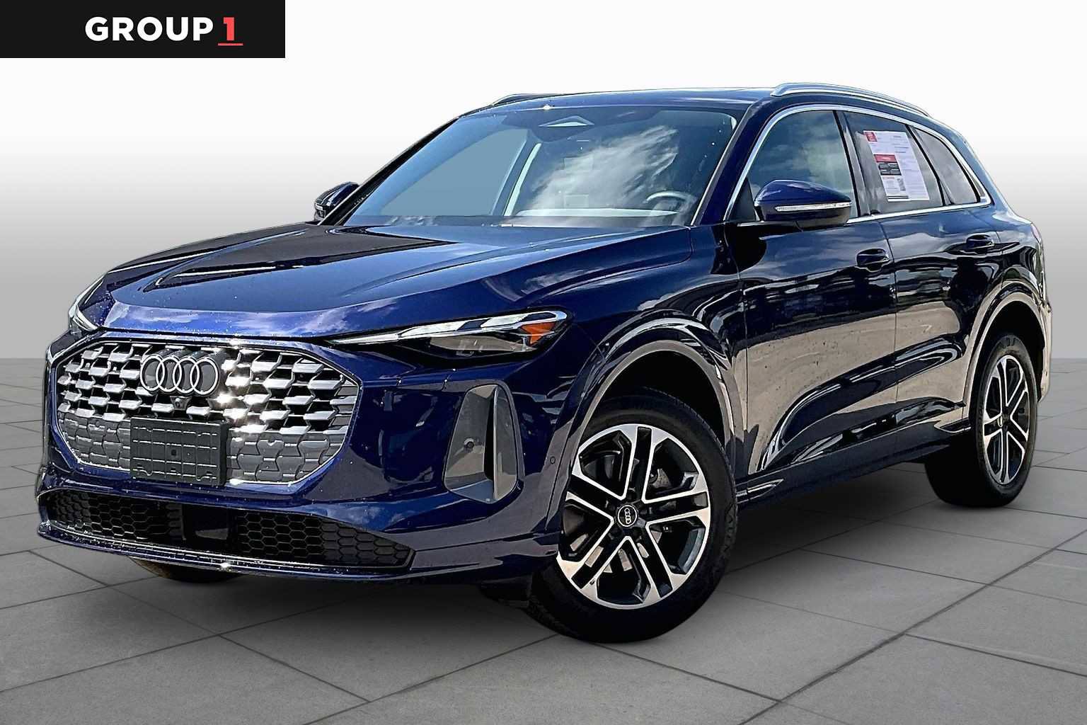 Used 2025 Audi Q5 Premium w/ Convenience Package image 1