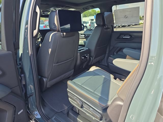 New 2026 GMC Yukon XL AT4 w/ AT4 Premium Plus Package AWD/4WD image 11