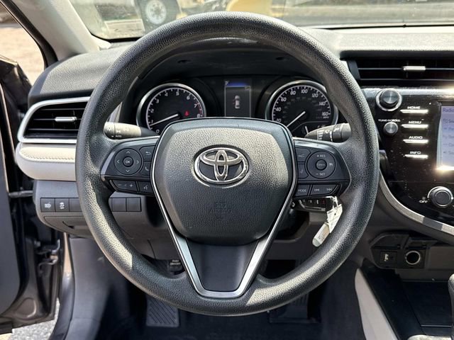 Used 2018 Toyota Camry LE FWD image 14