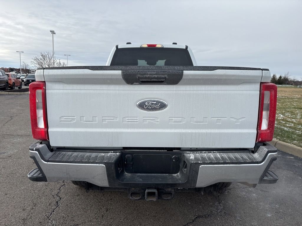 Used 2023 Ford F350 XLT w/ FX4 Off-Road Package image 9