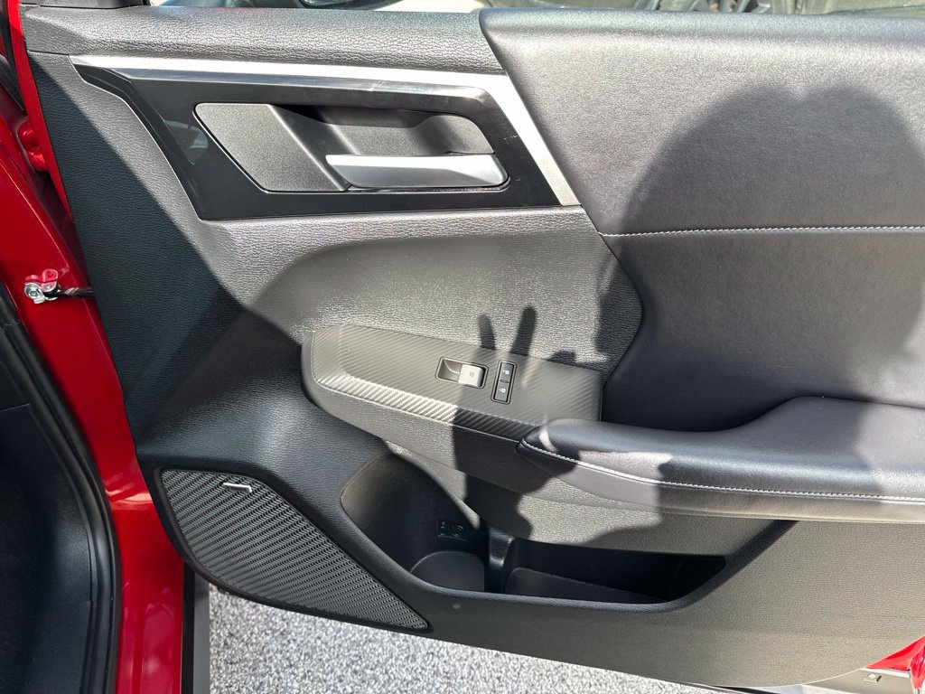 Used 2025 Mitsubishi Outlander SE AWD/4WD image 15