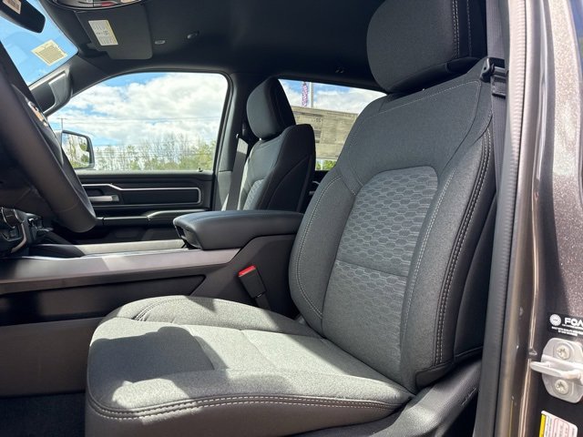 New 2026 RAM 1500 4x4 Crew Cab image 12