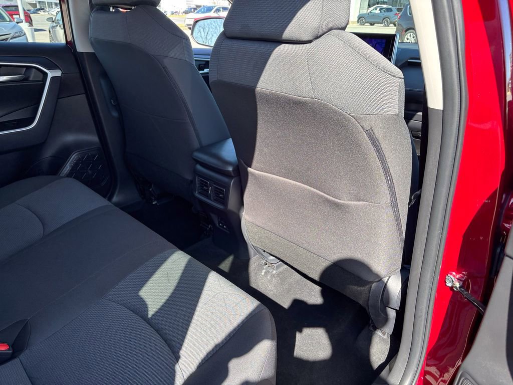 Certified 2025 Toyota RAV4 XLE image 40