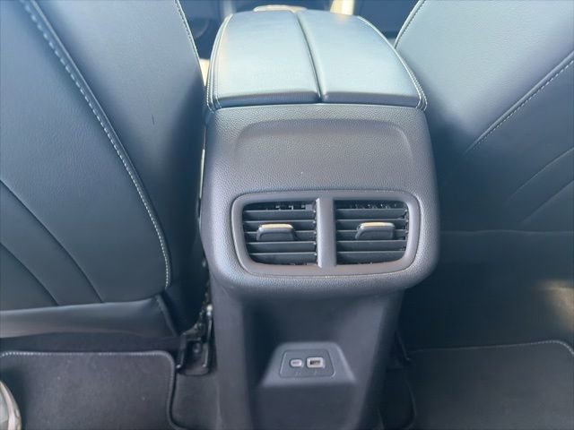 Used 2021 Buick Envision Essence w/ Sport Touring Package FWD image 13
