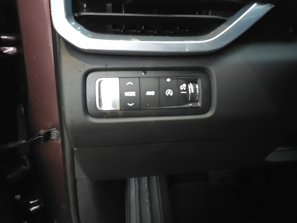 Used 2024 GMC Acadia Elevation image 20