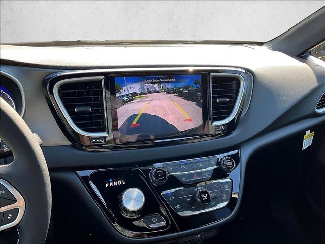 New 2027 Chrysler Pacifica LX FWD image 19