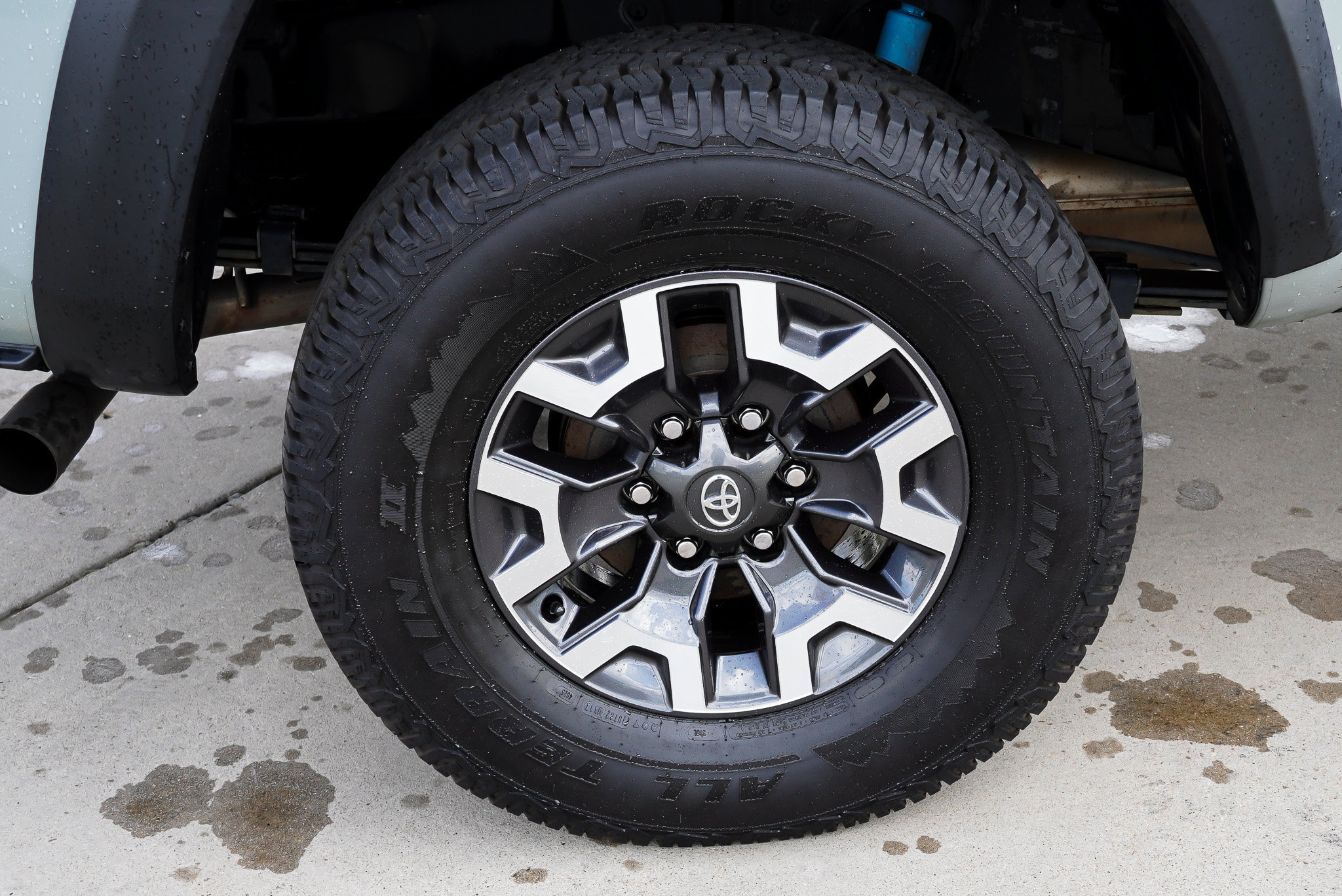 Certified 2022 Toyota Tacoma TRD Off-Road AWD/4WD image 11