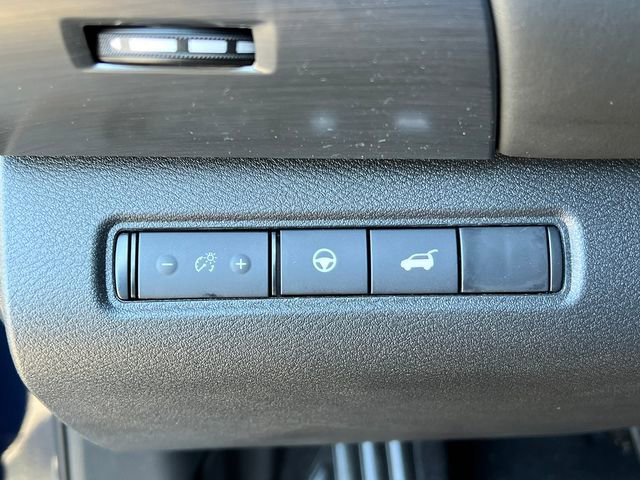 New 2026 Nissan Pathfinder SL image 17